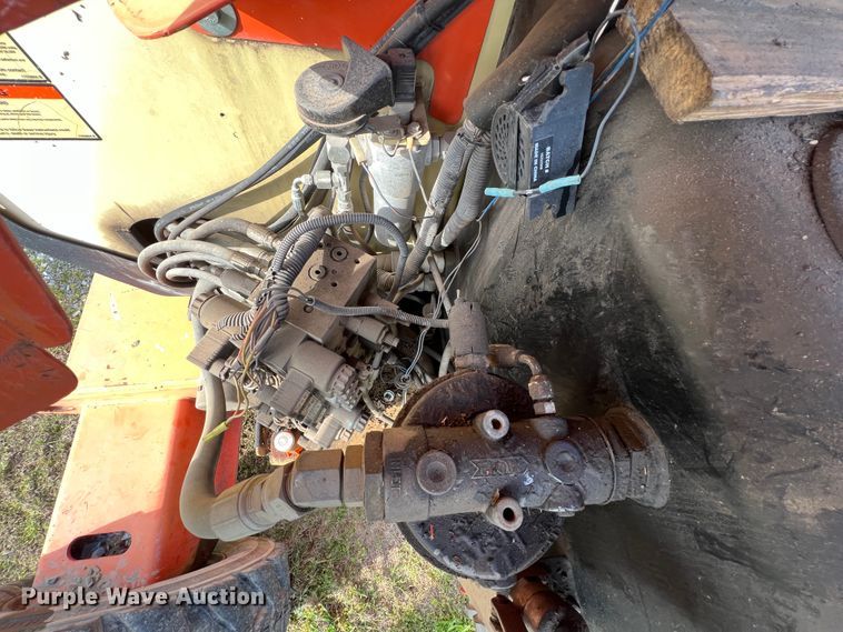 image for item KG9826 1999 JLG 600A  boom lift