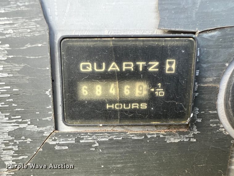 image for item KG9826 1999 JLG 600A  boom lift