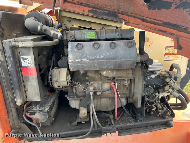 image for item KG9826 1999 JLG 600A  boom lift