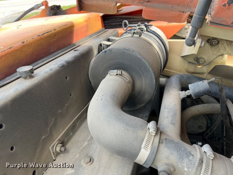 image for item KG9826 1999 JLG 600A  boom lift