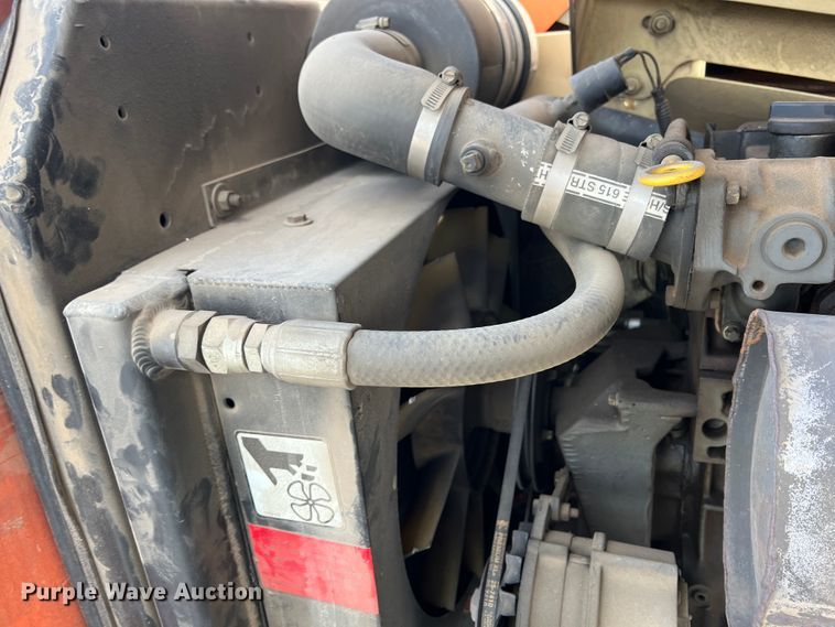 image for item KG9826 1999 JLG 600A  boom lift