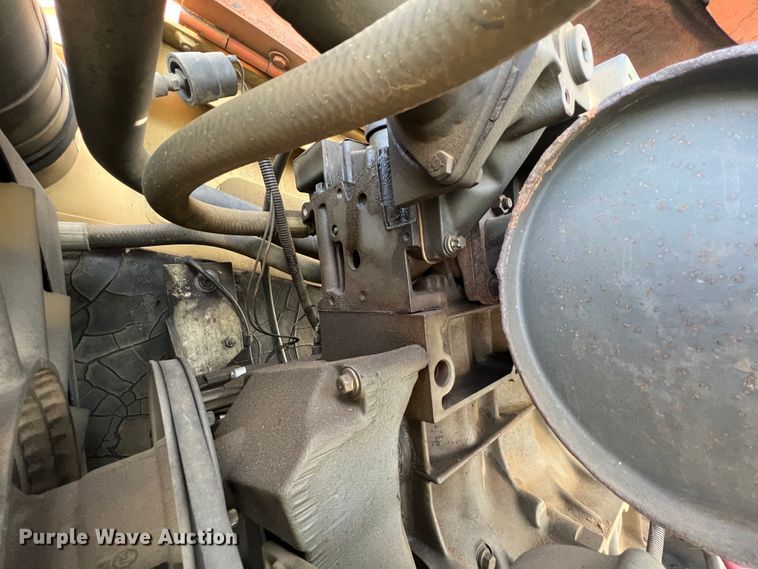 image for item KG9826 1999 JLG 600A  boom lift