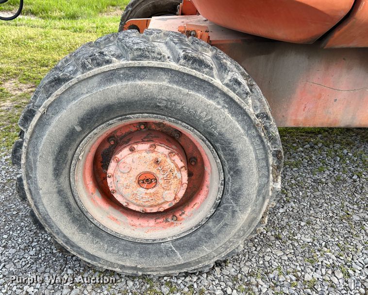 image for item KG9826 1999 JLG 600A  boom lift