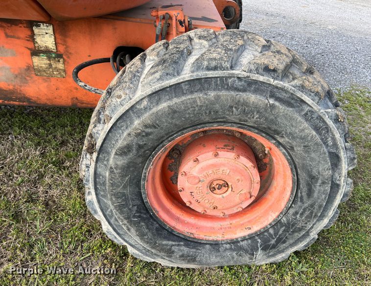 image for item KG9826 1999 JLG 600A  boom lift