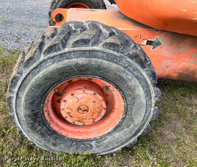 image for item KG9826 1999 JLG 600A  boom lift