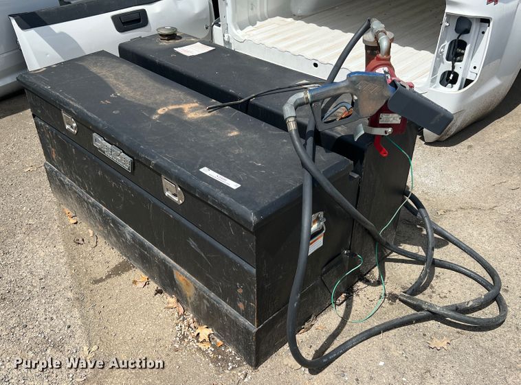 image for item KG9889 DeeZee  auxiliary fuel tank