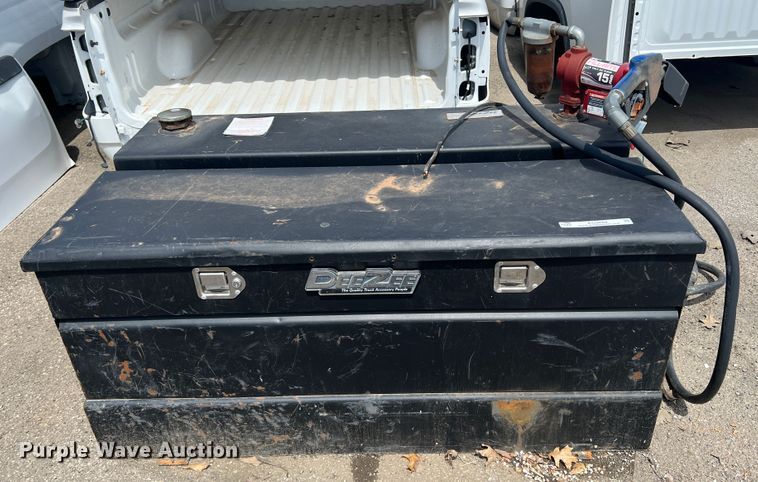 image for item KG9889 DeeZee  auxiliary fuel tank