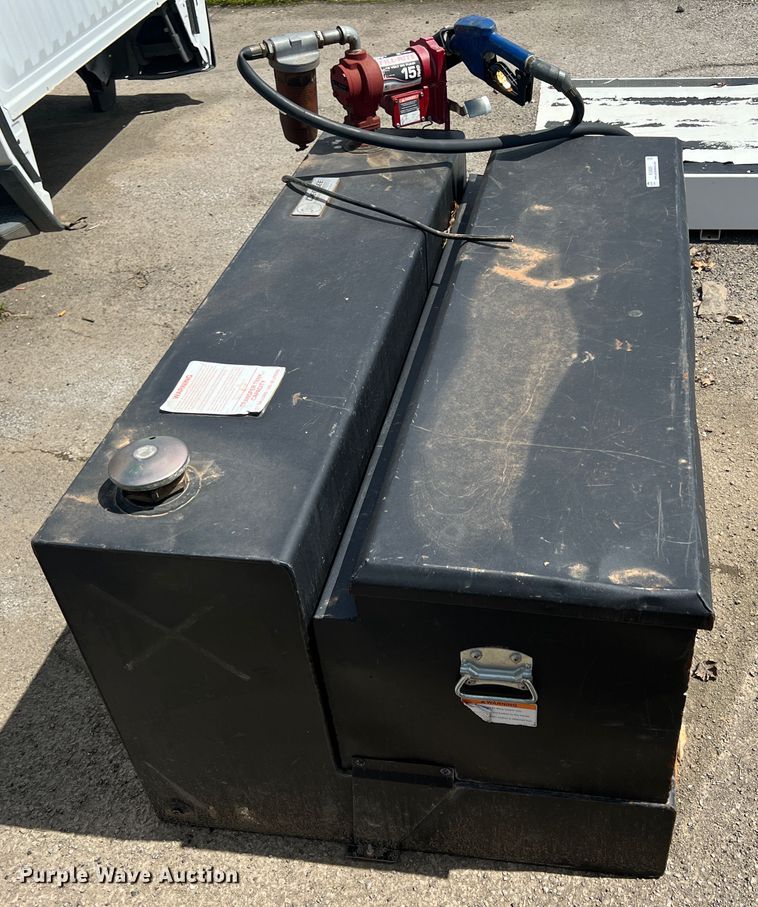 image for item KG9889 DeeZee  auxiliary fuel tank