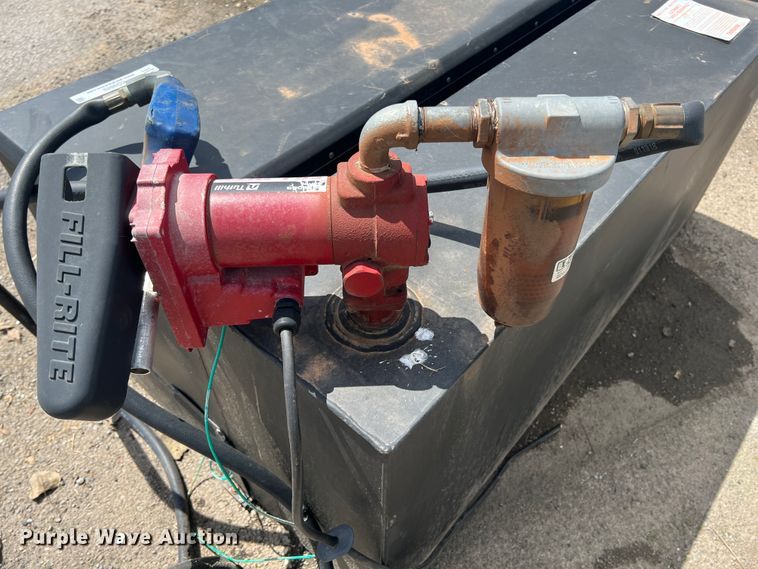 image for item KG9889 DeeZee  auxiliary fuel tank