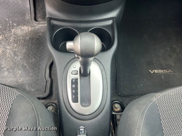 image for item KG9905 2015 Nissan Versa