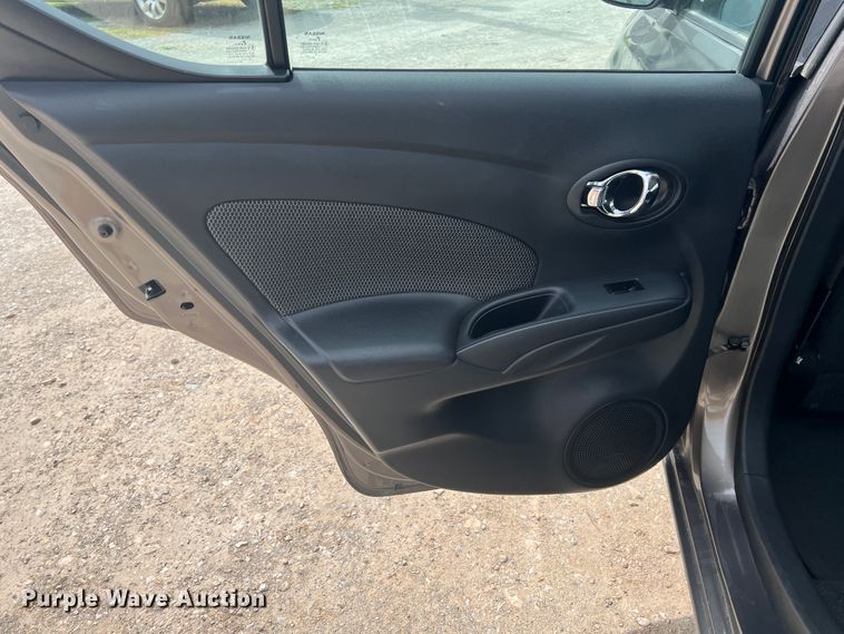 image for item KG9905 2015 Nissan Versa