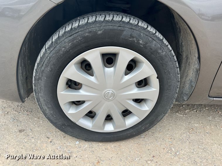 image for item KG9905 2015 Nissan Versa