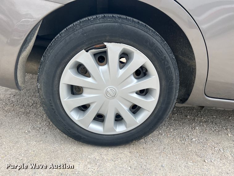 image for item KG9905 2015 Nissan Versa