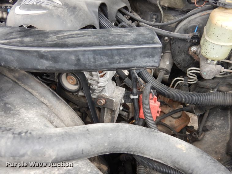 image for item KM9640 2002 Chevrolet Suburban  SUV