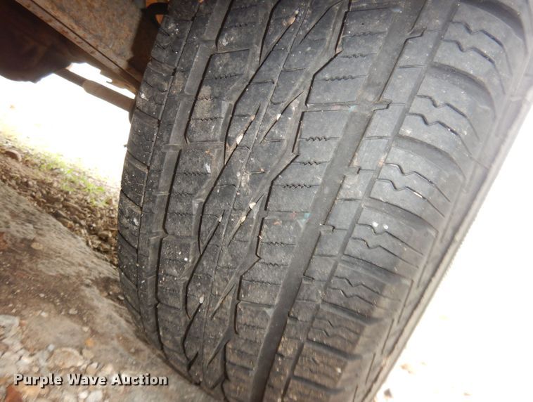 image for item KM9640 2002 Chevrolet Suburban  SUV