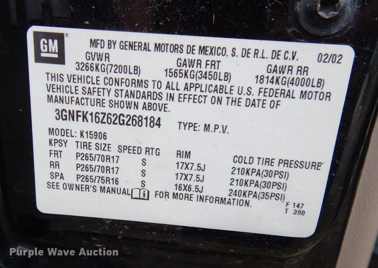 image for item KM9640 2002 Chevrolet Suburban  SUV