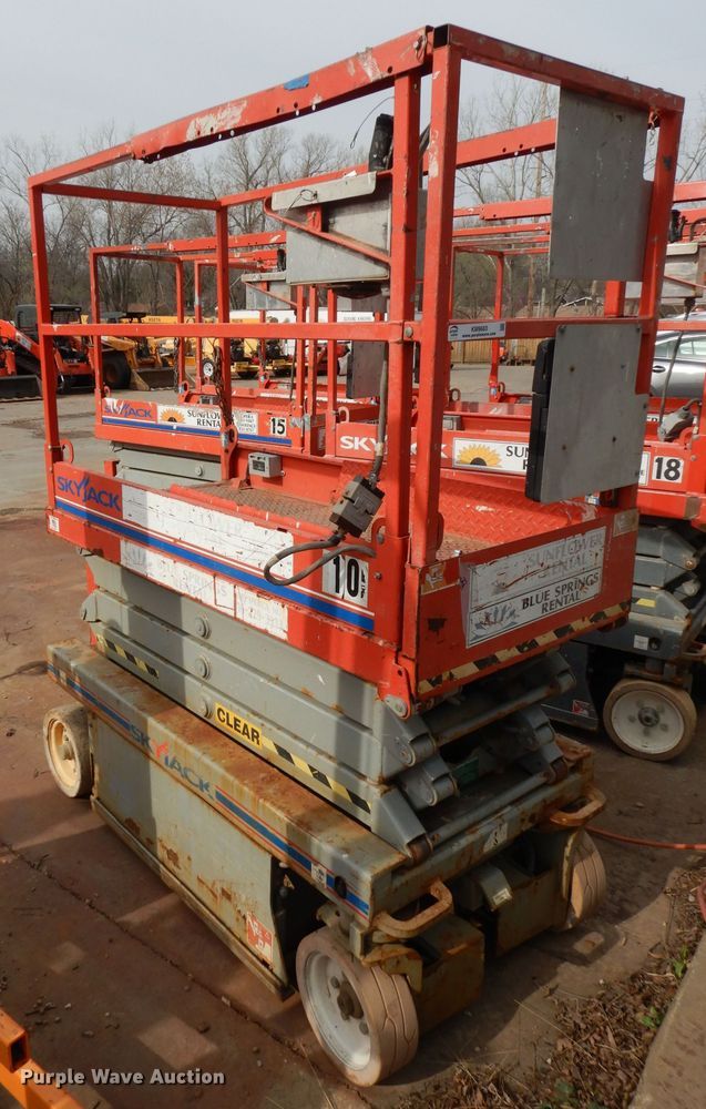 image for item KM9683 2008 Skyjack SJIII 3219  scissor lift