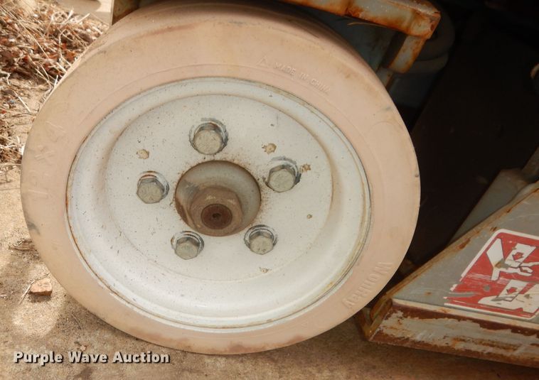 image for item KM9683 2008 Skyjack SJIII 3219  scissor lift