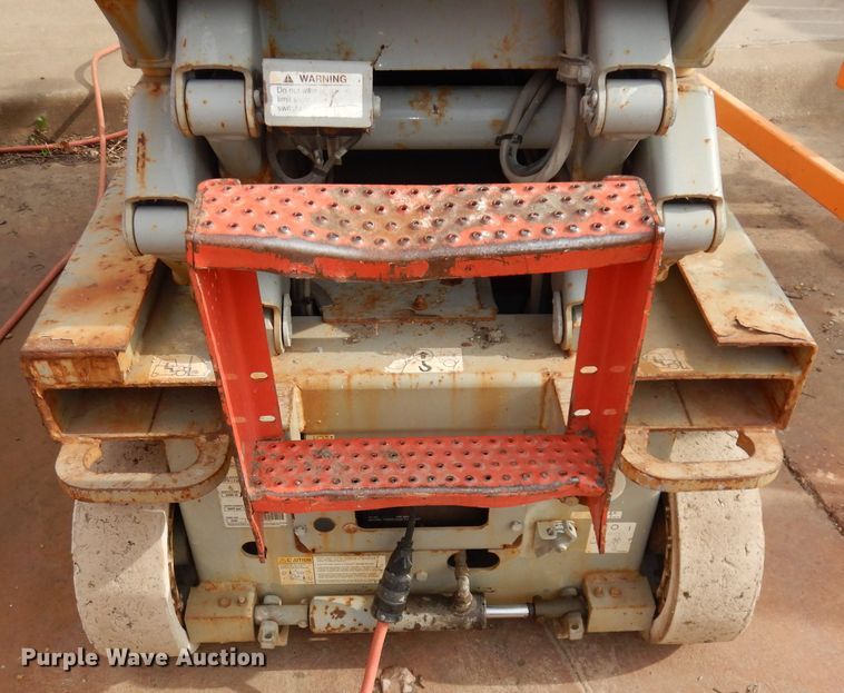 image for item KM9683 2008 Skyjack SJIII 3219  scissor lift