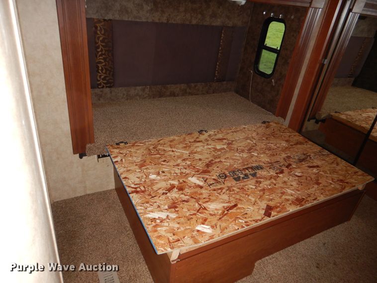 image for item KP9192 2013 Dutchmen Denali 293RKS  camper