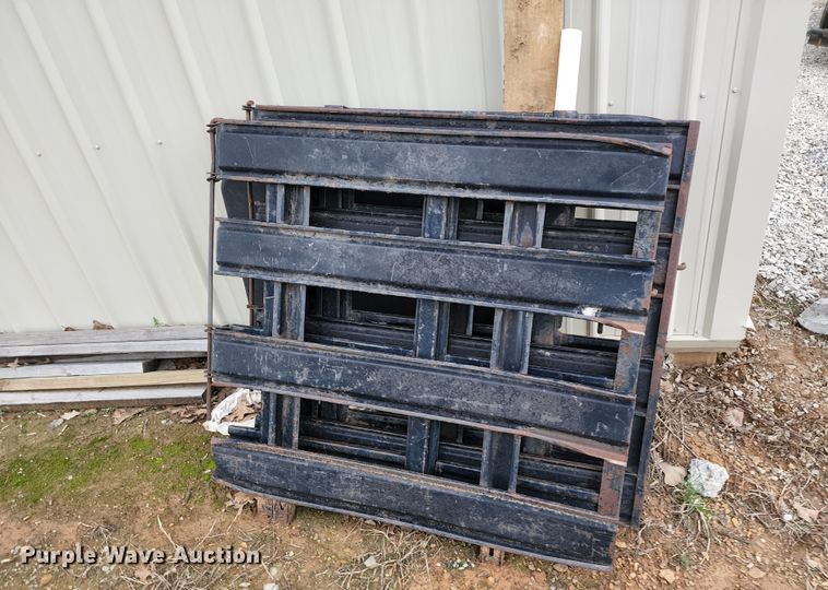 image for item KT9778 2001 Chevrolet Silverado 3500  flatbed pickup truck