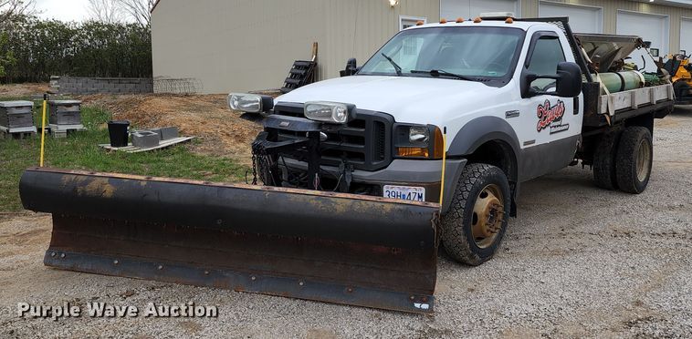 image for item KT9779 2005 Ford F550 Super Duty  flatbed truck