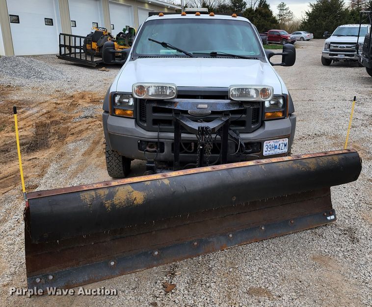 image for item KT9779 2005 Ford F550 Super Duty  flatbed truck