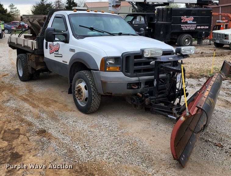 image for item KT9779 2005 Ford F550 Super Duty  flatbed truck