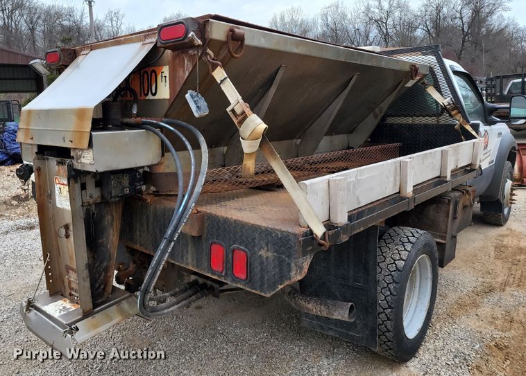 image for item KT9779 2005 Ford F550 Super Duty  flatbed truck
