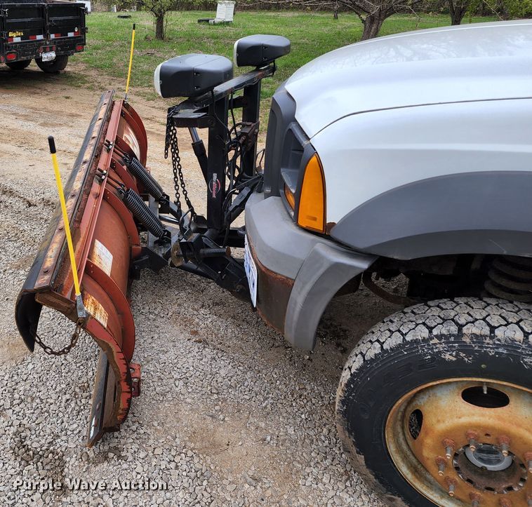 image for item KT9779 2005 Ford F550 Super Duty  flatbed truck