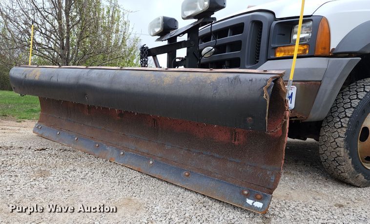 image for item KT9779 2005 Ford F550 Super Duty  flatbed truck