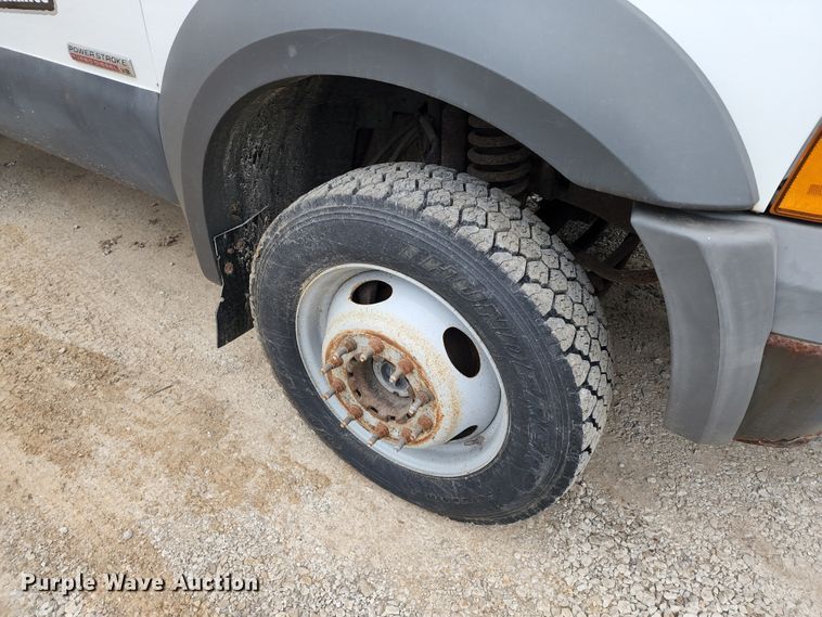 image for item KT9779 2005 Ford F550 Super Duty  flatbed truck