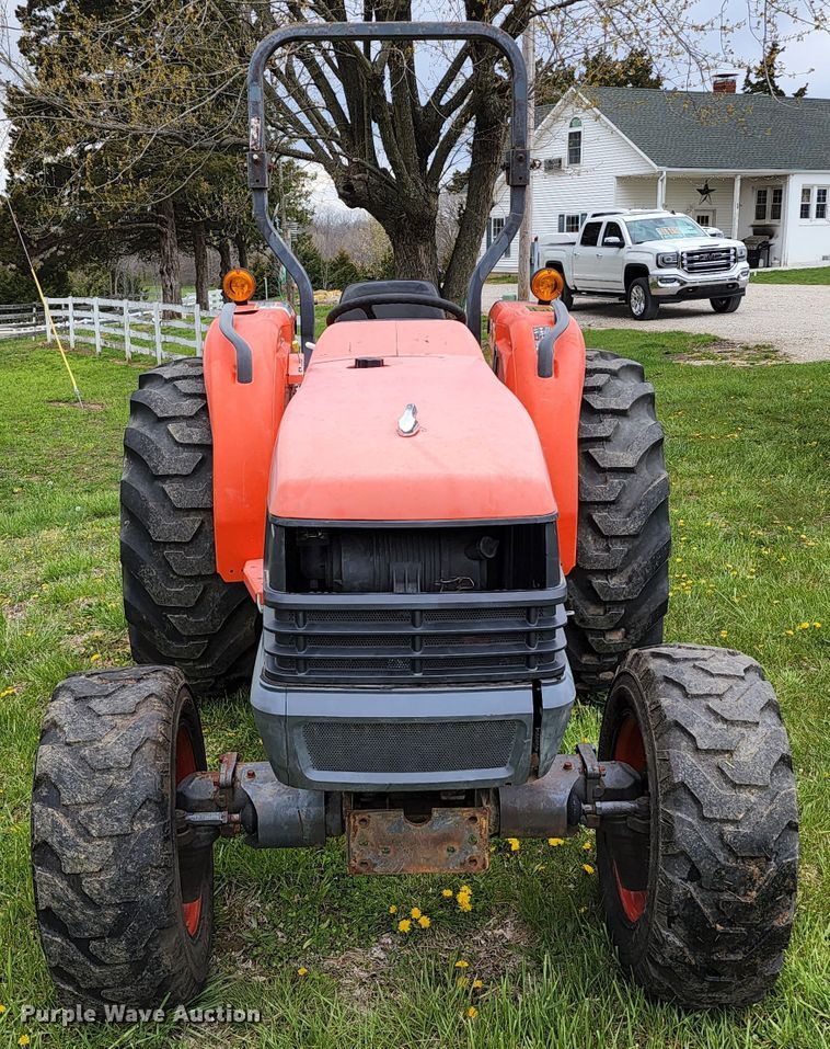 image for item KT9787 Kubota L4400  MFWD tractor