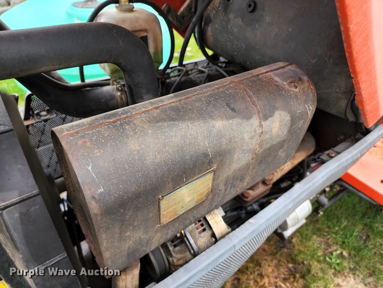 image for item KT9787 Kubota L4400  MFWD tractor