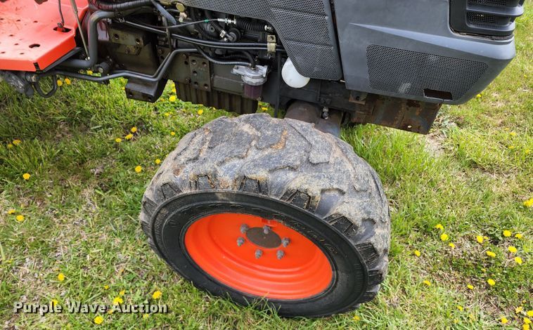 image for item KT9787 Kubota L4400  MFWD tractor