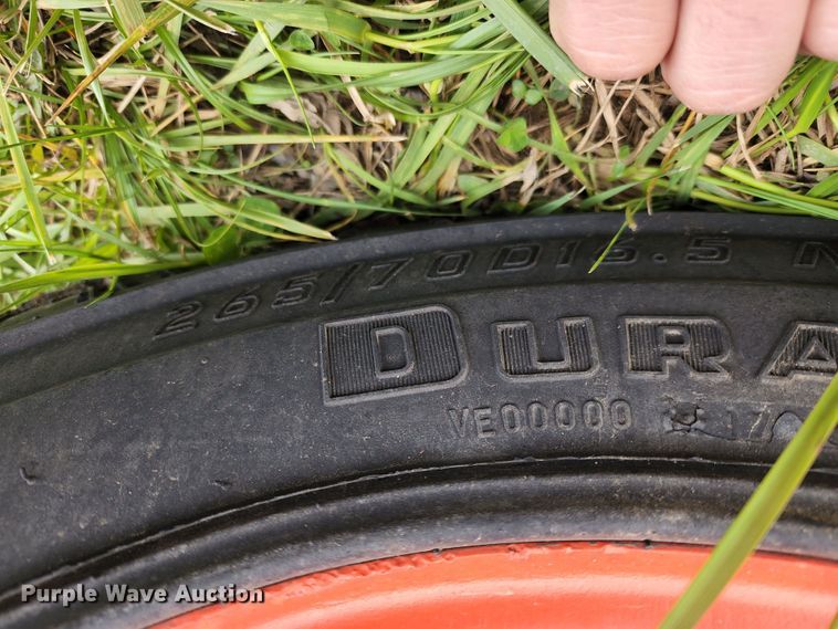 image for item KT9787 Kubota L4400  MFWD tractor