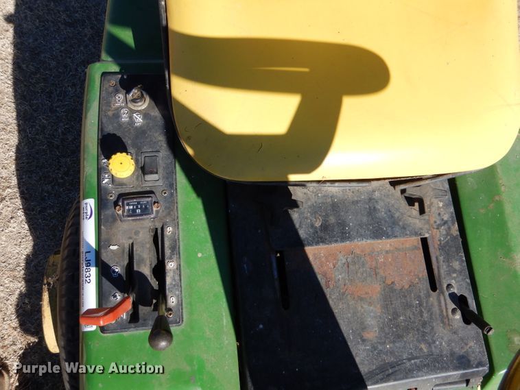 image for item LJ9832 John Deere F525  ZTR lawn mower