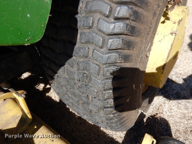 image for item LJ9832 John Deere F525  ZTR lawn mower