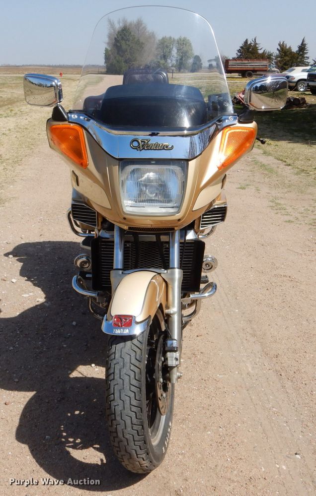 image for item LJ9973 1987 Yamaha Venture Royale  motorcycle