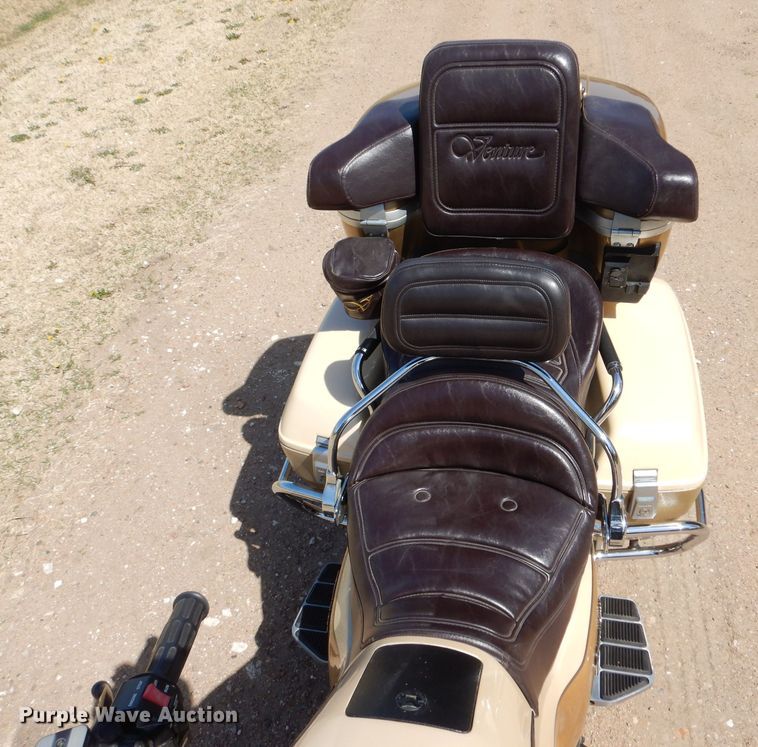 image for item LJ9973 1987 Yamaha Venture Royale  motorcycle