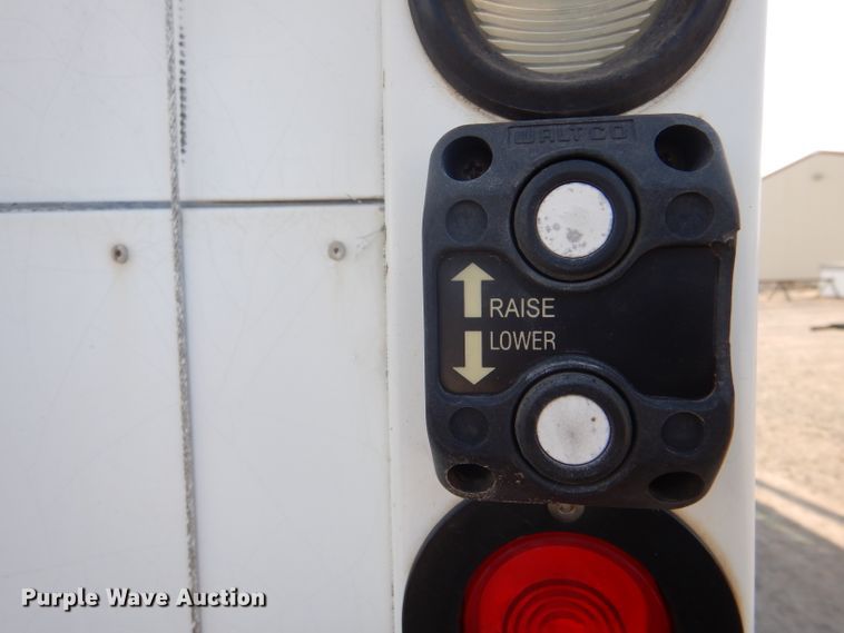 image for item LJ9974 2007 Freightliner Business Class M2  box truck