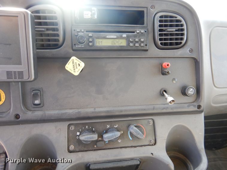 image for item LJ9974 2007 Freightliner Business Class M2  box truck