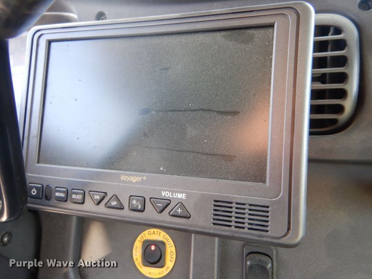 image for item LJ9974 2007 Freightliner Business Class M2  box truck