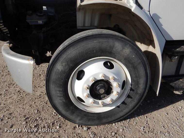 image for item LJ9974 2007 Freightliner Business Class M2  box truck