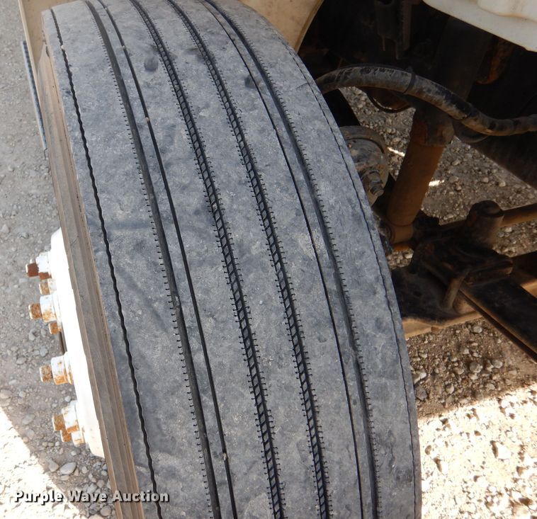 image for item LJ9974 2007 Freightliner Business Class M2  box truck