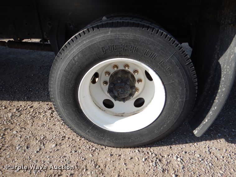 image for item LJ9974 2007 Freightliner Business Class M2  box truck