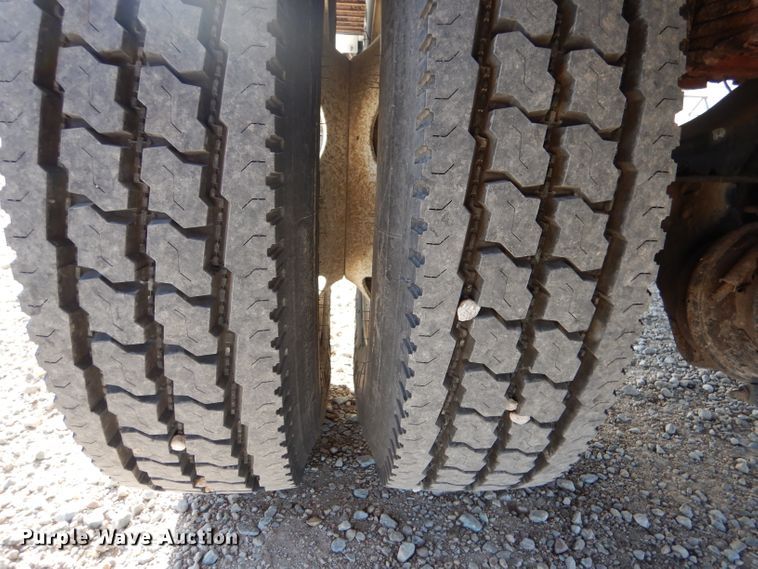 image for item LJ9974 2007 Freightliner Business Class M2  box truck