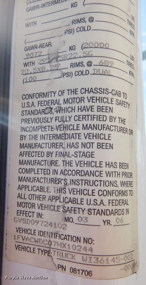 image for item LJ9974 2007 Freightliner Business Class M2  box truck