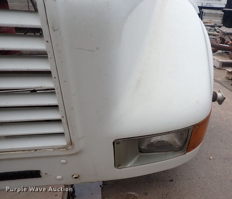 image for item MA9557 International 4700  hood