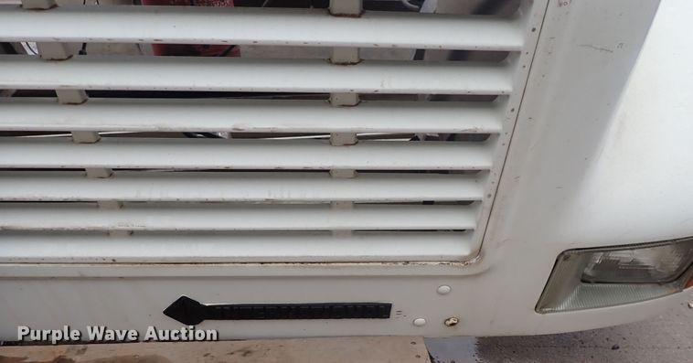 image for item MA9557 International 4700  hood